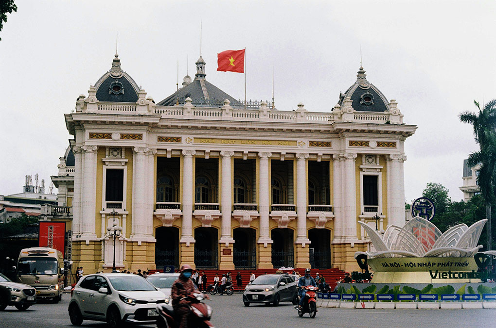 /fm/Files//Package/5 days hanoi and halong/operahouse.jpg